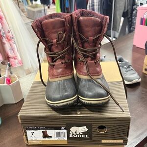 Sorel Slimpack II Lace-Up Boots in Brown and Gray